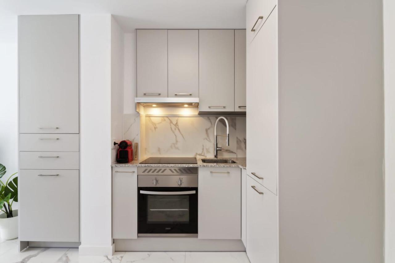 Cozy Beach Apartment Марбеля Екстериор снимка